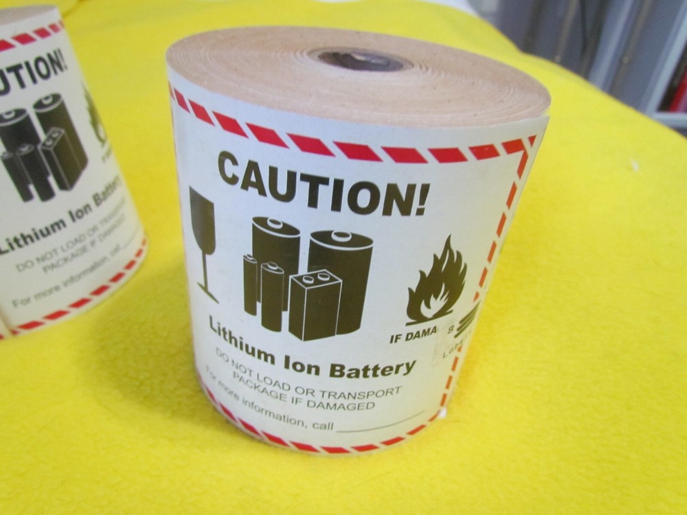 Caution! Lithium Ion Battery (Roll of 500) – 4 5/8 x 5″ Tape Logic Labels